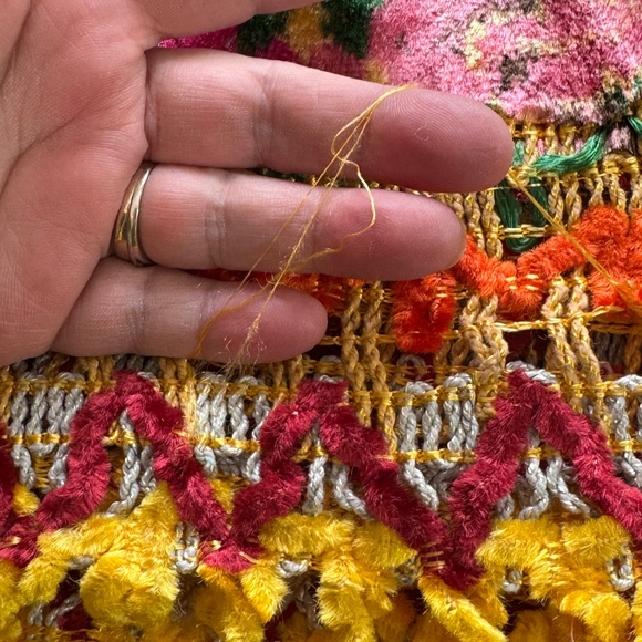 Vintage Mid Century Italian velvet wedding blanket, fringed, full size bed - Picture 10 of 10